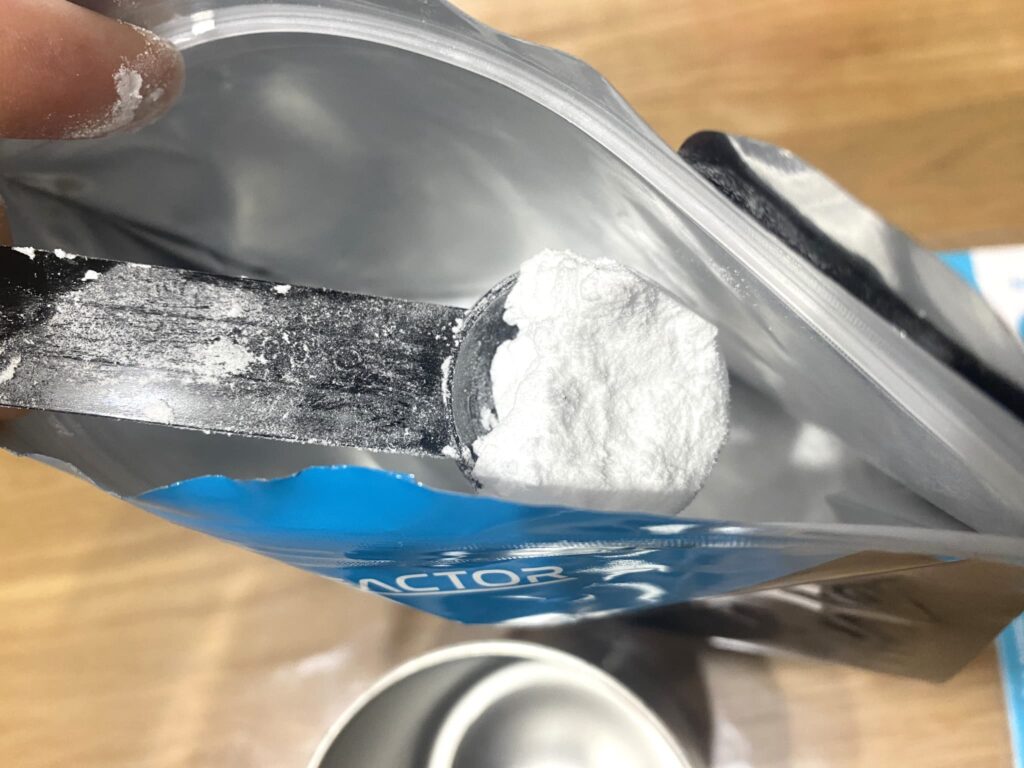 クレアチン モノハイドレートの粉